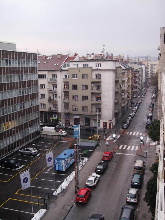 Apartments Leslie Budapest Exterior photo