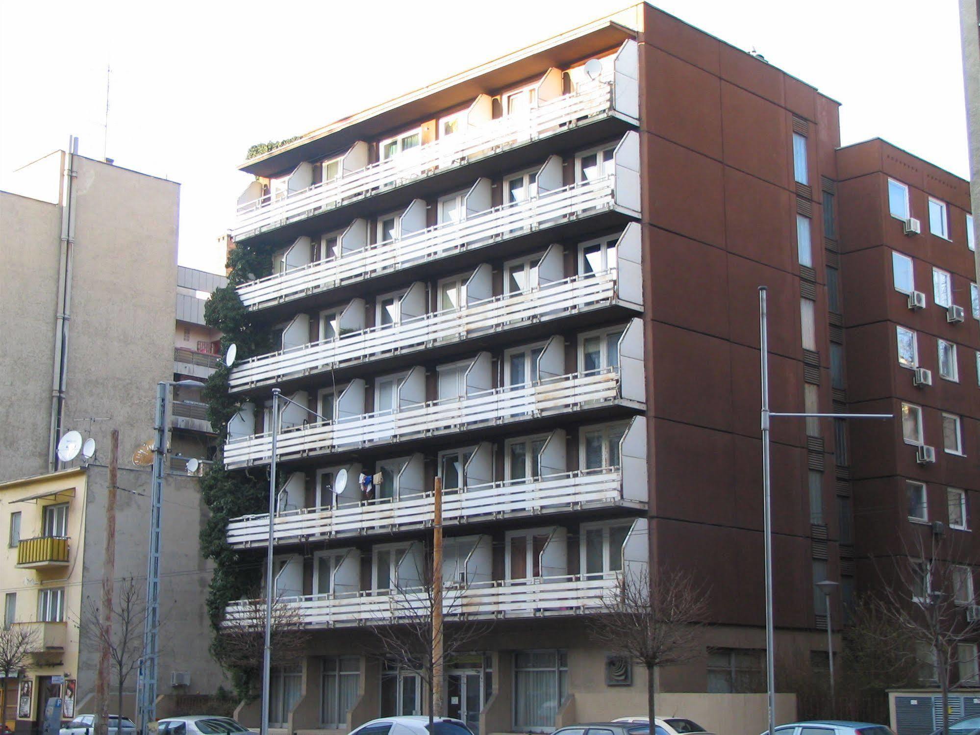 Apartments Leslie Budapest Exterior photo